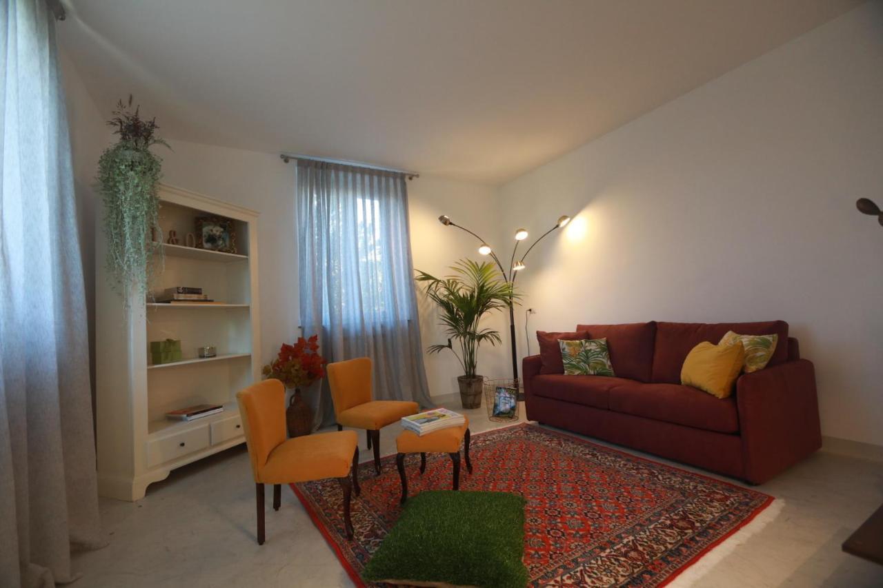 Villa Corbezzolo Луино Екстериор снимка